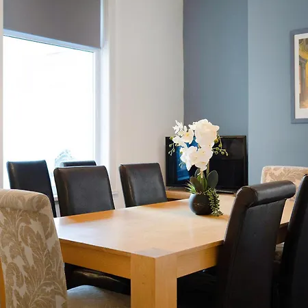 New! 5br In Queen Street * Redcar