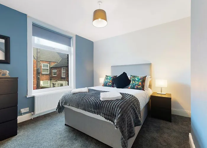 New! 5br In Queen Street *