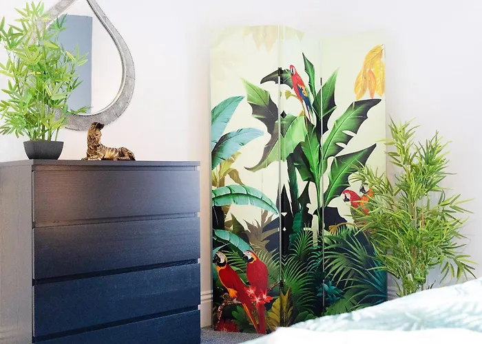 New! 5br In Queen Street Redcar