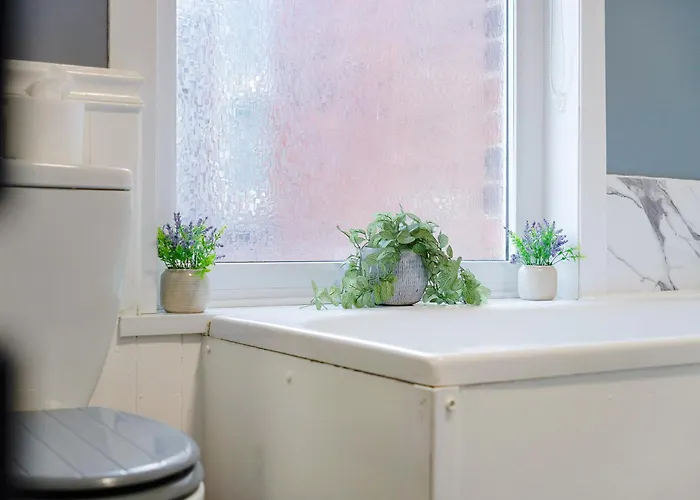 New! 5br In Queen Street * Redcar